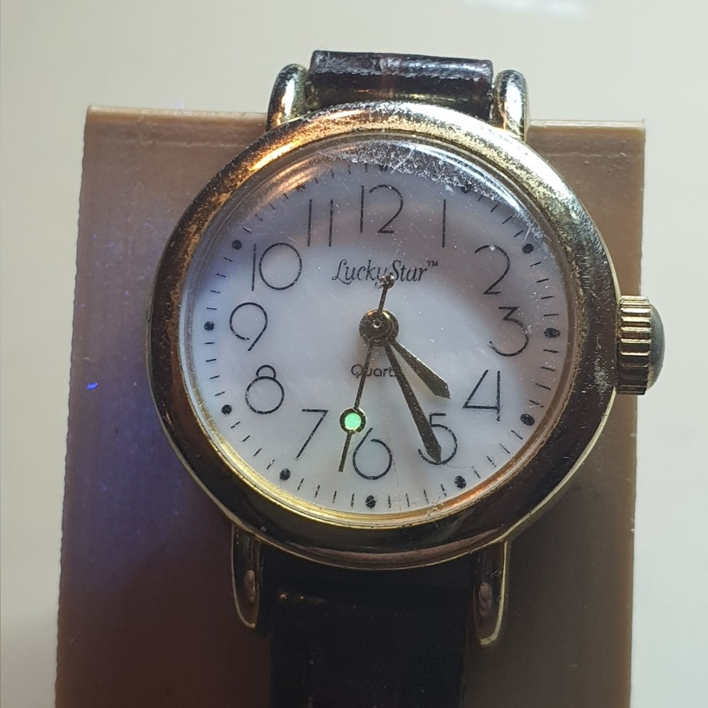 Vtg Lucky Star Goldtone/MOP Leather Women's Watch